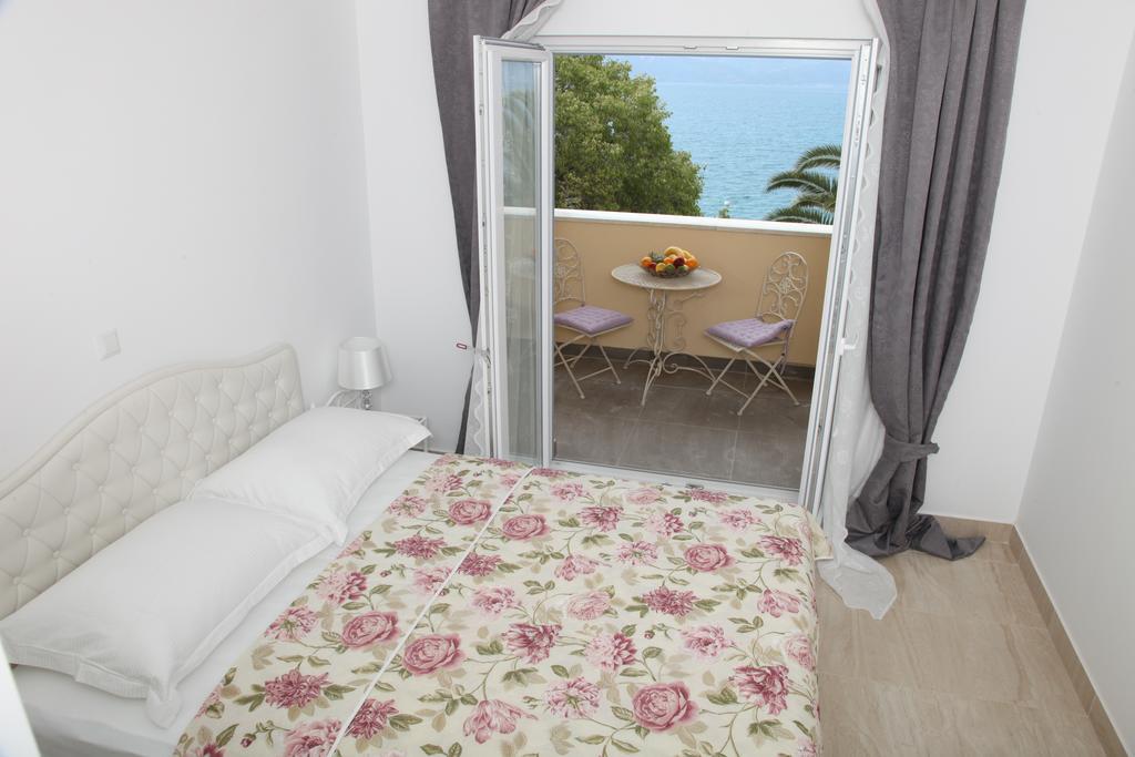 Apartments Mare Gradac  Eksteriør bilde