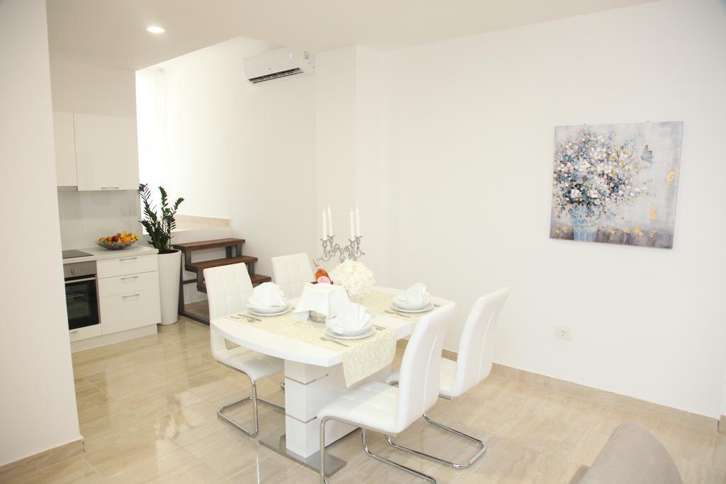 Apartments Mare Gradac  Eksteriør bilde