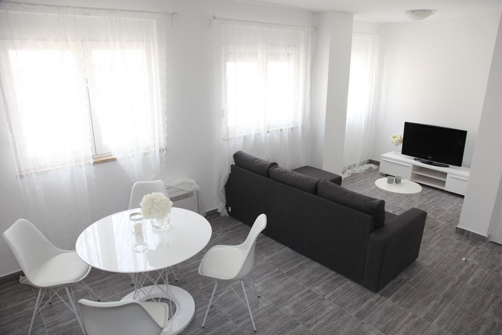 Apartments Mare Gradac  Eksteriør bilde