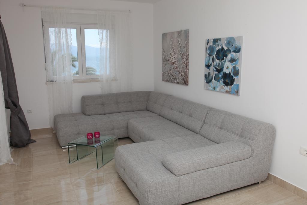 Apartments Mare Gradac  Eksteriør bilde